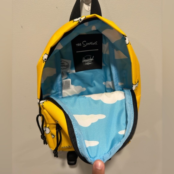 Mini Lisa Simpson backpack - Picture 2 of 5